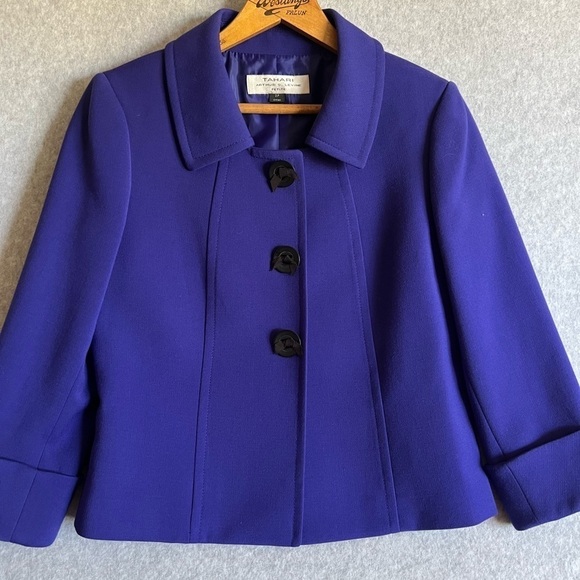 Tahari ASL Jackets & Blazers - Tahari Blazer Women’s Crop Jacker Arthur Levine 2 Petite